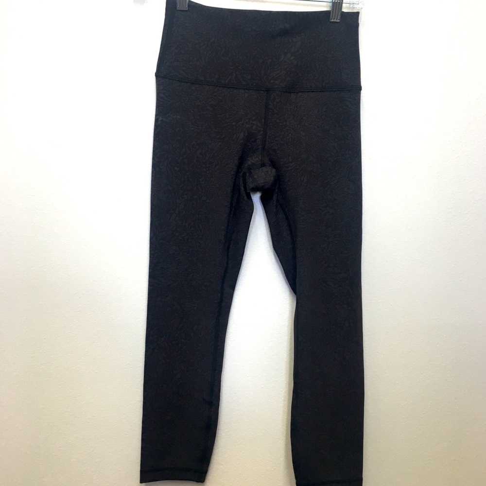 Lululemon Leggings Size 6 Gray Black Print Workout Gym Pilates Sporty Athletic